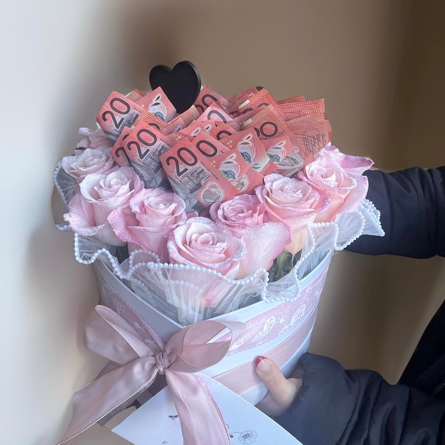 The Money Rose Box – Sophisticated Floral Gift Box for Weddings & Celebrations
