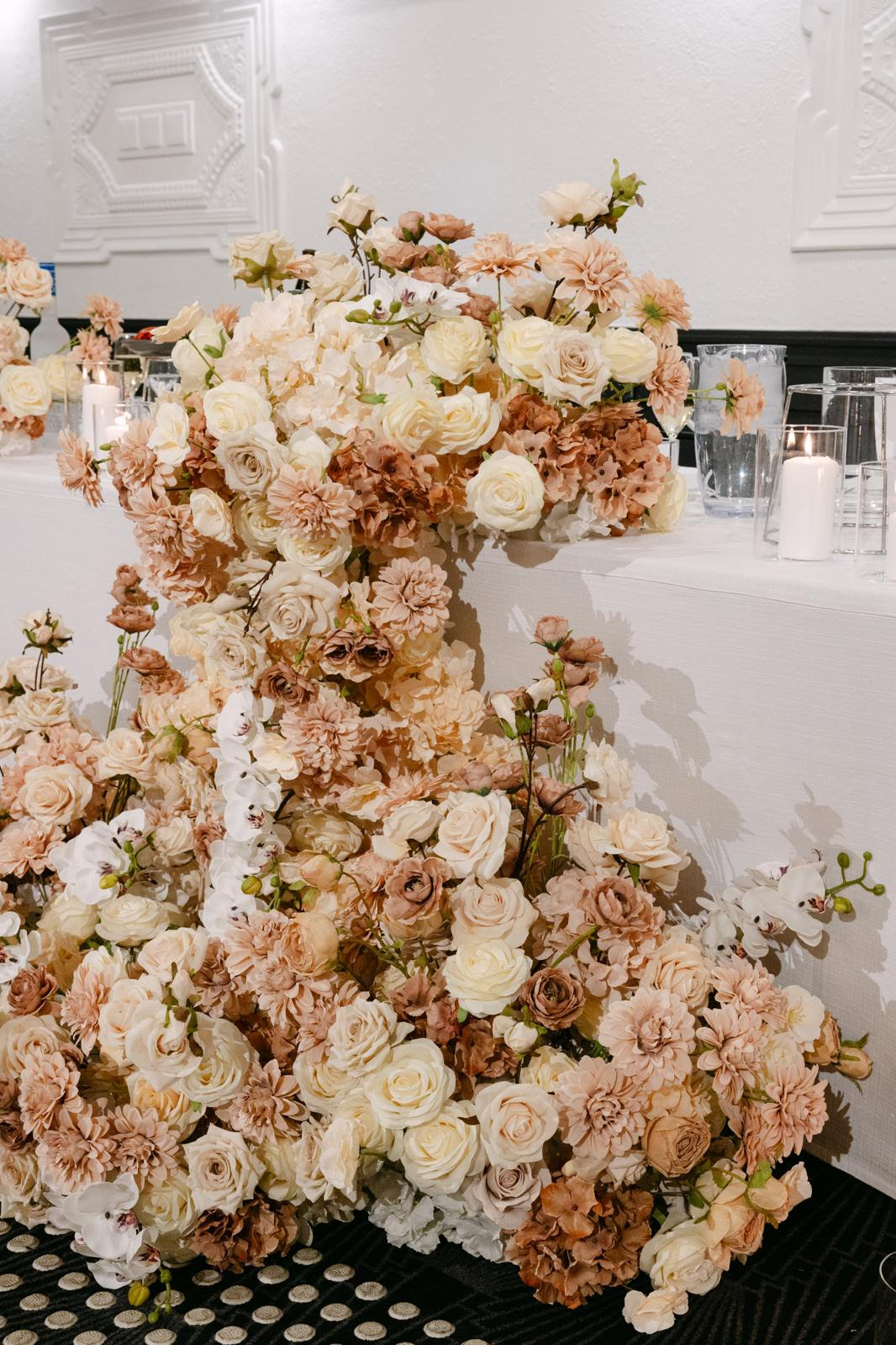 Nude Elegance Wedding Package – Full Reception Styling in Soft Neutral Tones