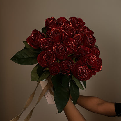 The Long Stemmed Red Rose Glitter Bouquet – Romantic Luxury with a Sparkling Touch