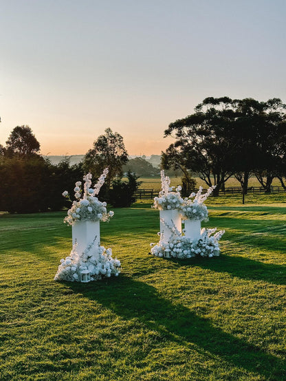 Luxury White Floral Package – Timeless Wedding Blooms in Elegant Arrangements